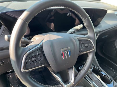 Used 2025 Buick Encore GX Preferred image 28