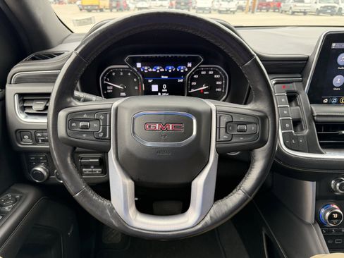 Used 2021 GMC Yukon SLT w/ SLT Luxury Plus Package image 18
