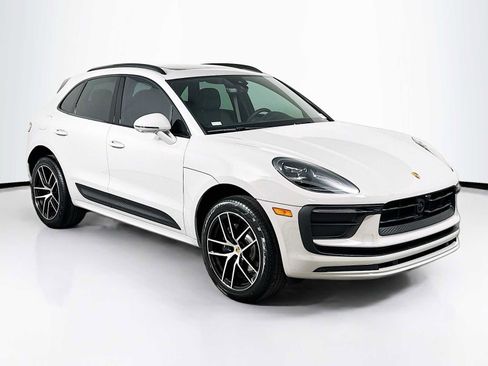 New 2026 Porsche Macan image 7