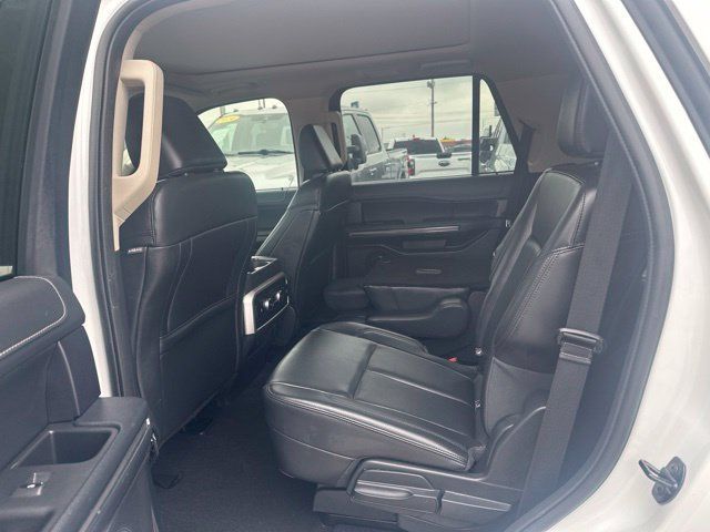 Used 2024 Ford Expedition XLT RWD image 7