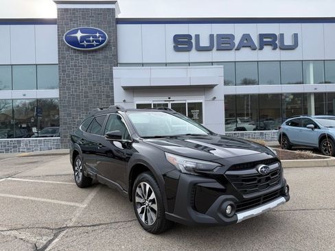 Used 2023 Subaru Outback Limited image 1