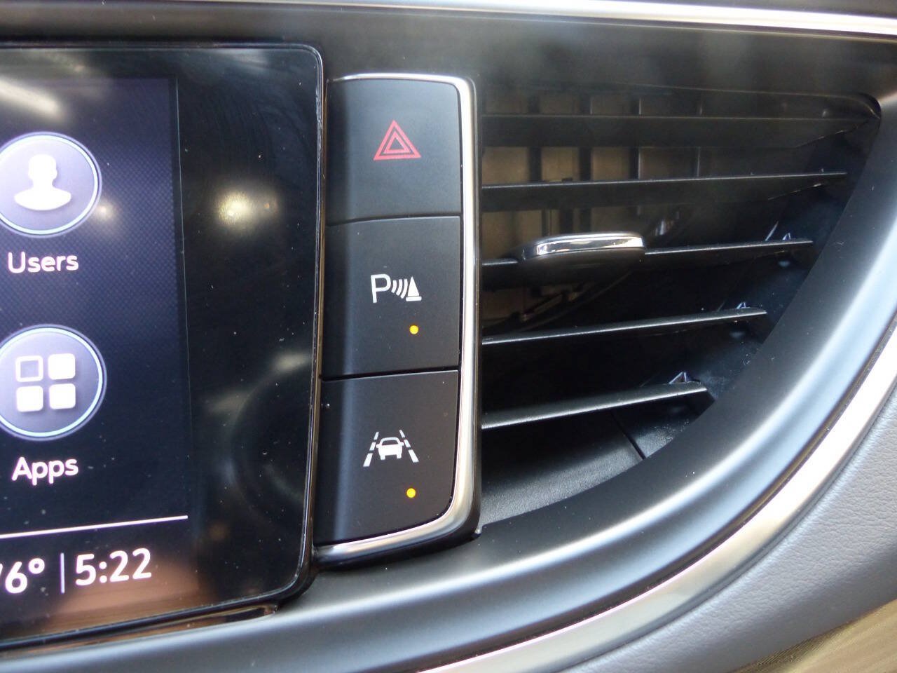 Used 2023 Buick Enclave Essence AWD/4WD image 32