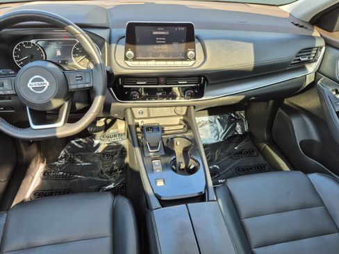 Certified 2021 Nissan Rogue SV w/ Premium Package FWD image 15