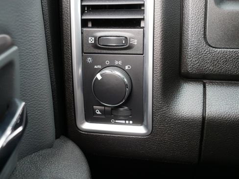 Certified 2024 RAM 1500 Classic SLT image 26