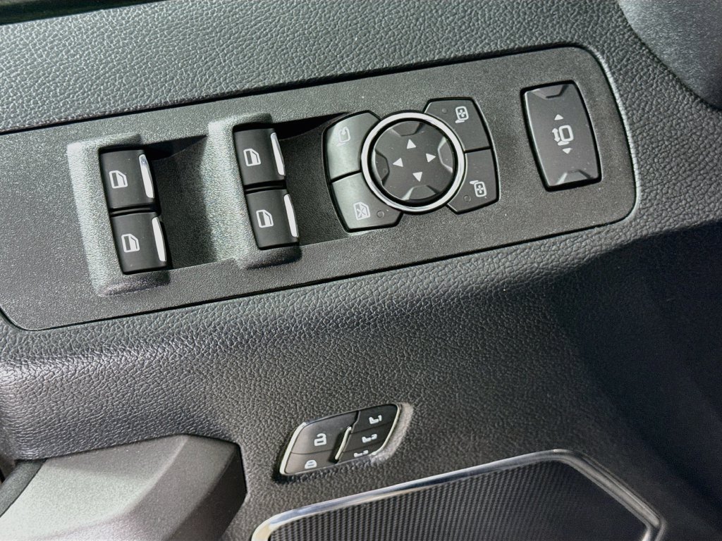 Used 2020 Ford F250 Platinum w/ FX4 Off-Road Package AWD/4WD image 20