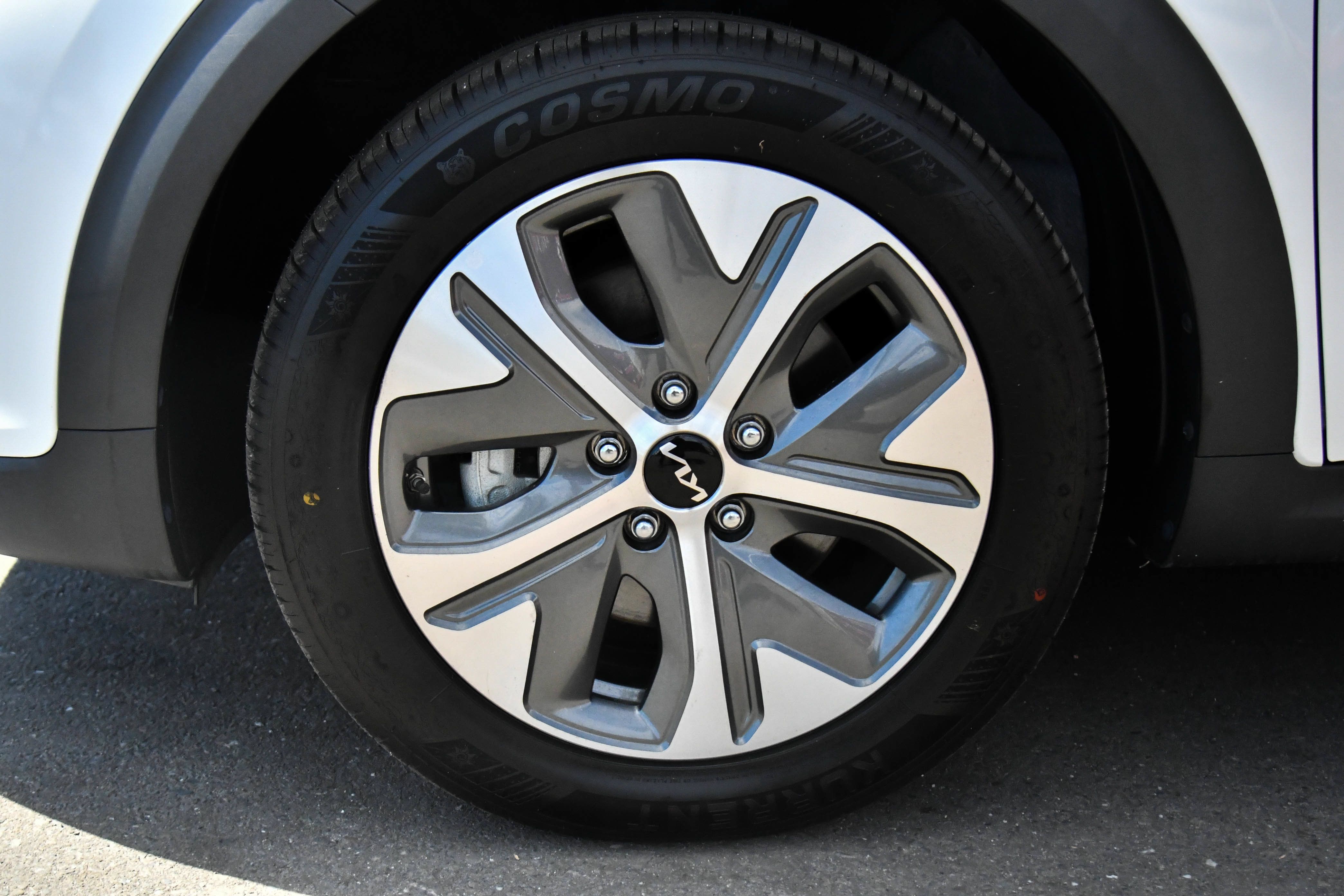 Used 2022 Kia Niro EX FWD image 12