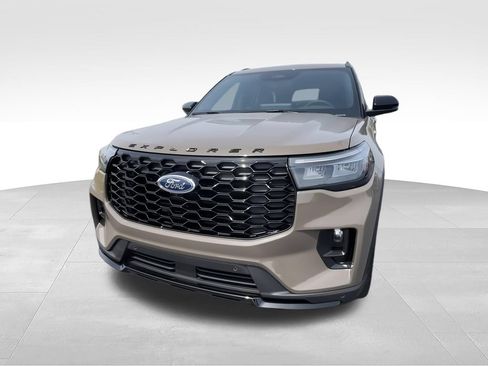 New 2026 Ford Explorer ST-Line w/ ST-Line Street Pack AWD/4WD image 4