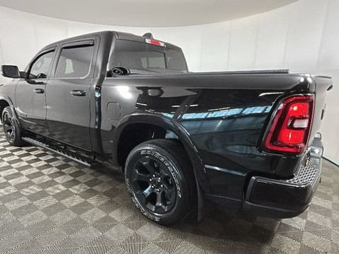 Used 2025 RAM 1500 Big Horn AWD/4WD image 4