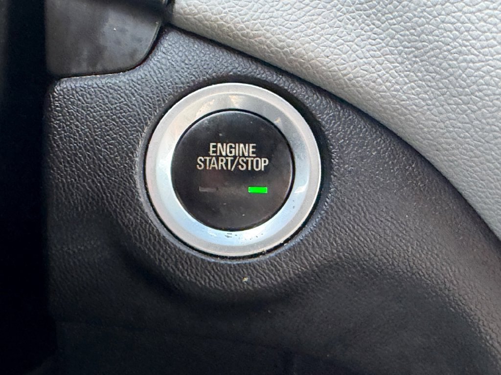 Used 2019 Chevrolet Equinox LT FWD image 25