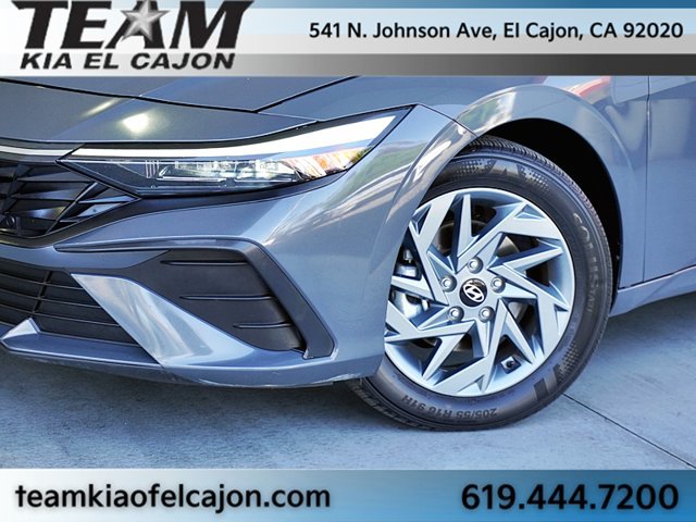Used 2024 Hyundai Elantra SEL FWD image 3