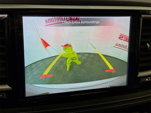 Used 2023 Chrysler Pacifica Touring-L w/ S Appearance Package image 6