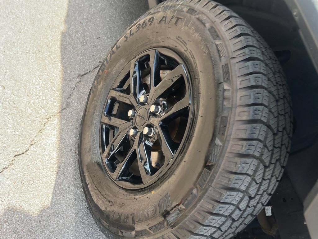 Used 2023 Jeep Wrangler Unlimited Sport AWD/4WD image 39