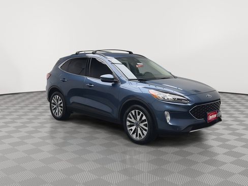 Certified 2020 Ford Escape Titanium AWD/4WD image 36