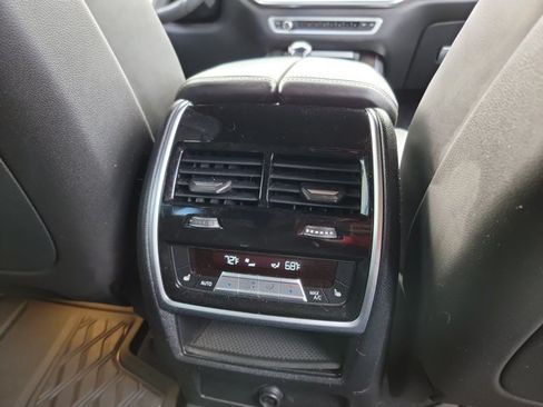 Used 2019 BMW X5 xDrive40i w/ M Sport Package AWD/4WD image 17