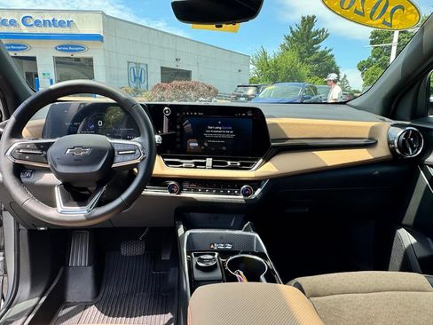 Used 2026 Chevrolet Equinox ACTIV w/ Convenience Package III AWD/4WD image 23