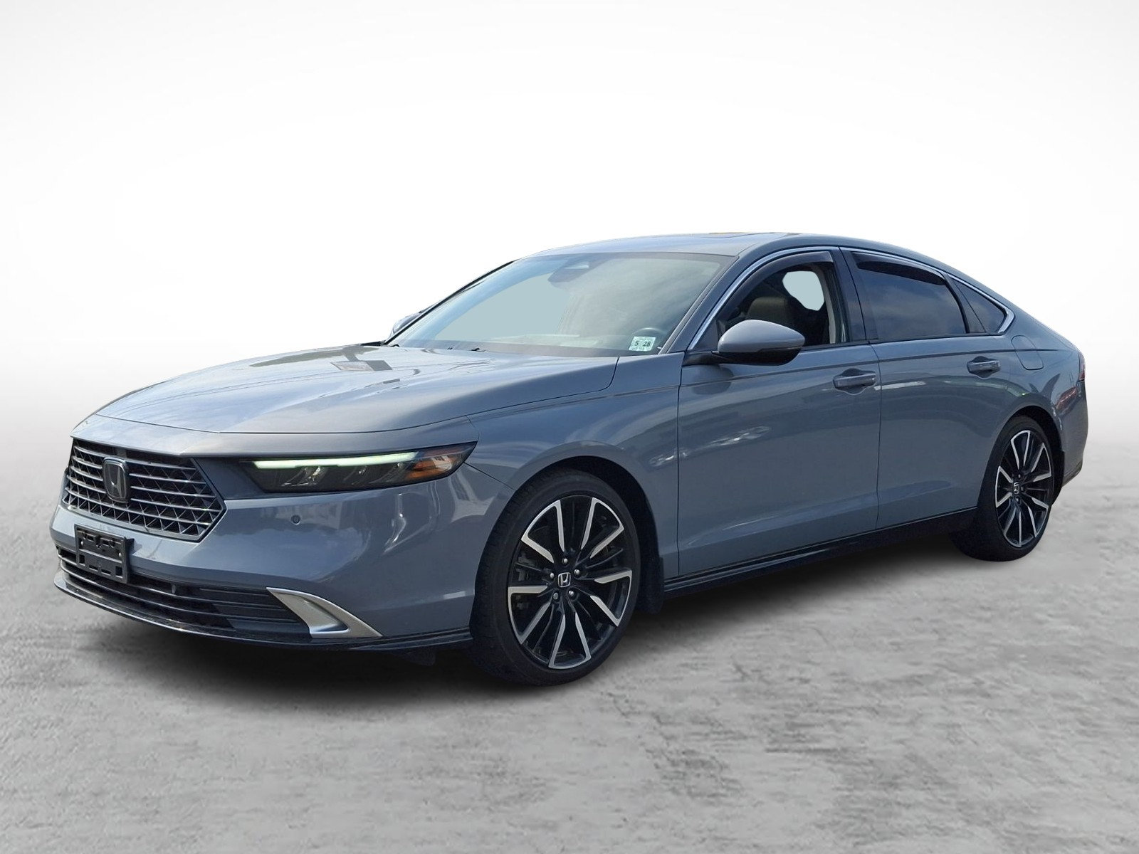 Used 2023 Honda Accord Touring image 3