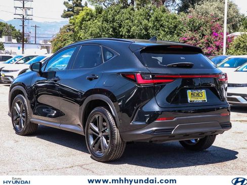 Used 2022 Lexus NX 450h+ AWD w/ Vision Package image 2