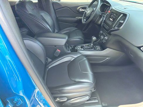 Used 2021 Jeep Cherokee Latitude Plus FWD image 14