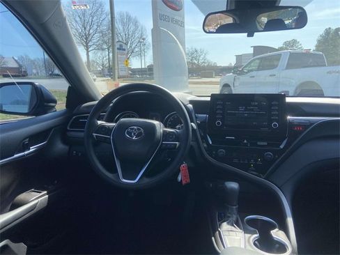 Used 2024 Toyota Camry LE image 10