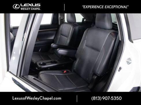 Used 2015 Toyota Highlander Limited FWD image 21