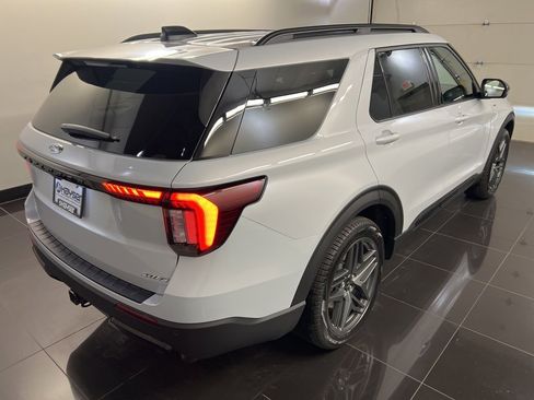 New 2026 Ford Explorer ST-Line w/ ST-Line Street Pack image 6