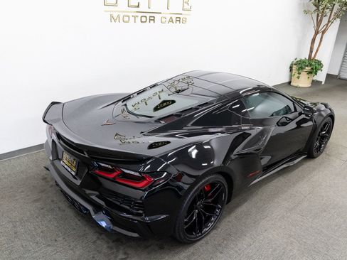 Used 2025 Chevrolet Corvette Z06 RWD image 23