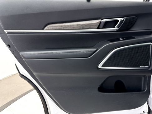 Used 2022 Kia Telluride SX w/ Nightfall Edition Package image 37