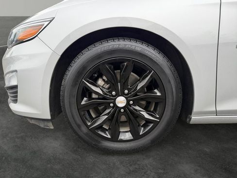 Used 2022 Chevrolet Malibu LT FWD image 4