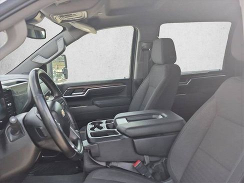 Used 2025 Chevrolet Silverado 2500 LT w/ Safety Package AWD/4WD image 15