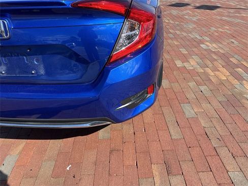 Used 2019 Honda Civic EX image 12