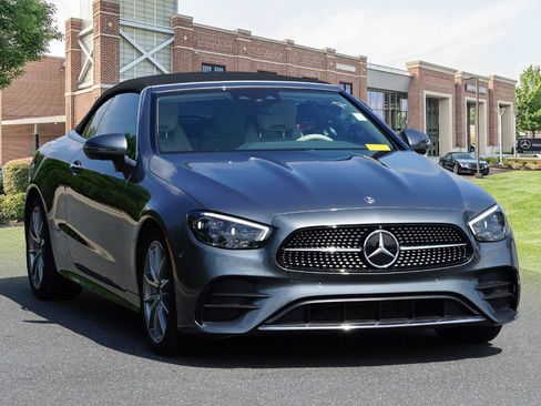 Used 2023 Mercedes-Benz E 450 4MATIC Cabriolet image 3