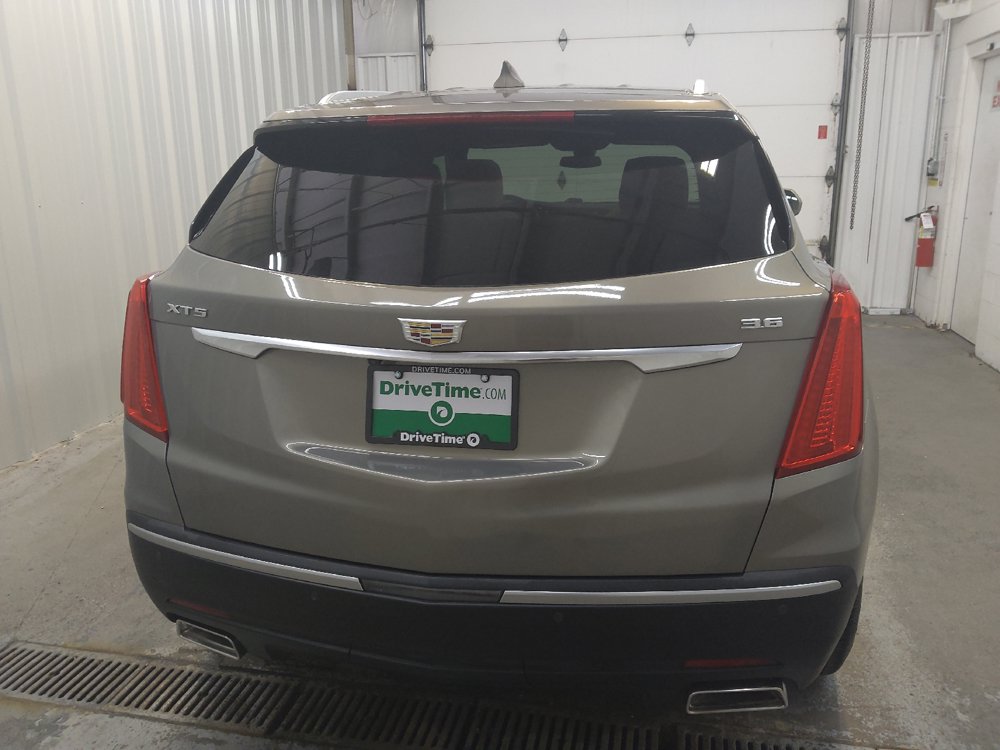 Used 2018 Cadillac XT5 Luxury w/ Driver Awareness Package FWD image 7