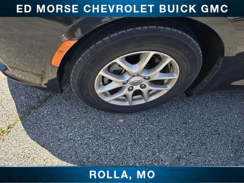 Used 2021 Chrysler Pacifica Touring-L FWD image 10