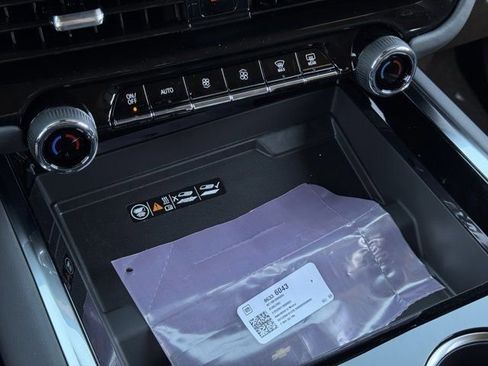 New 2026 Chevrolet Suburban LT w/ Comfort Package image 15