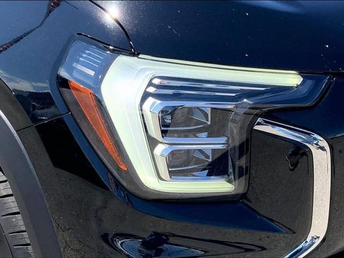 Used 2025 GMC Terrain Elevation AWD/4WD image 25