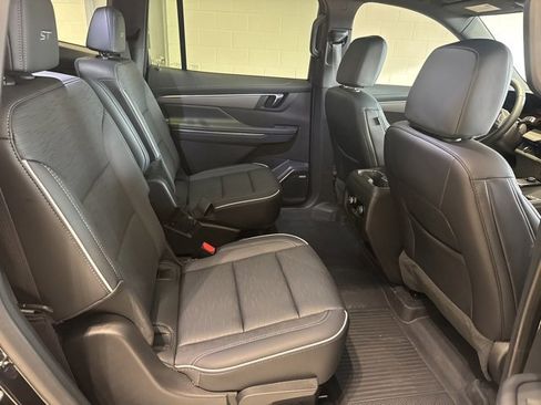 Certified 2025 Buick Enclave Sport Touring w/ Power Package image 14