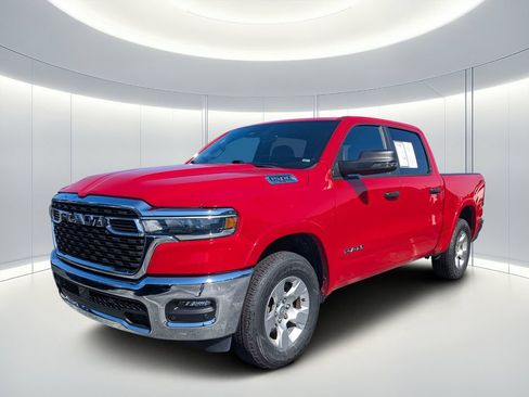 Used 2025 RAM 1500 Big Horn AWD/4WD image 7
