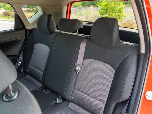 Used 2025 Kia Soul S FWD image 19