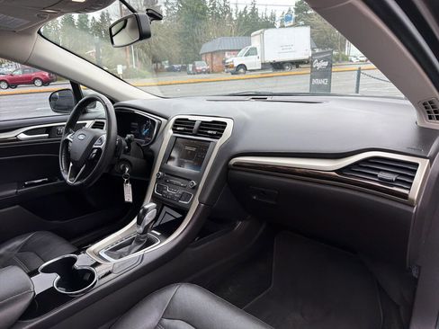 Used 2016 Ford Fusion SE w/ Equipment Group 202A image 17