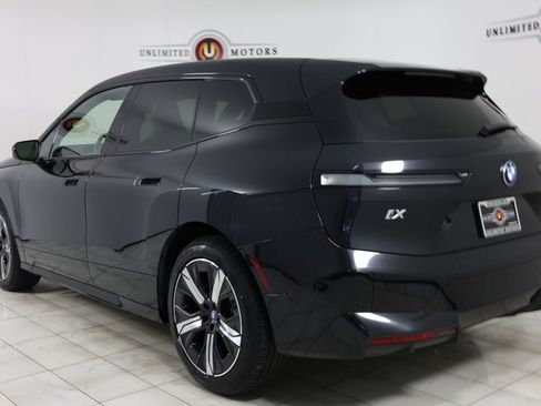 Used 2024 BMW iX xDrive50 w/ Premium Package AWD/4WD image 4