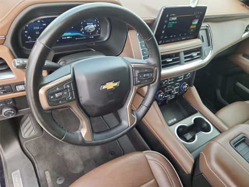 Used 2023 Chevrolet Suburban High Country AWD/4WD image 10