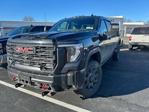 Used 2024 GMC Sierra 3500 AT4 w/ AT4 Premium Plus Package image 1