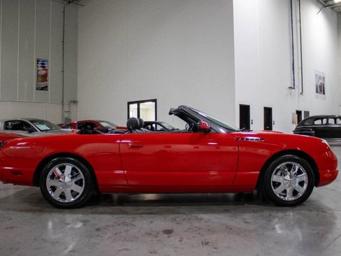 Used 2002 Ford Thunderbird Deluxe image 7