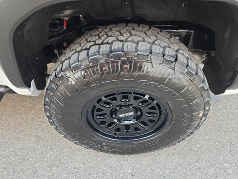 Used 2025 Toyota 4Runner TRD Off-Road AWD/4WD image 11