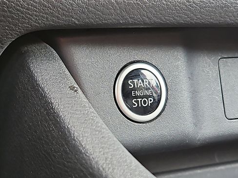 Certified 2023 Nissan Rogue S image 21