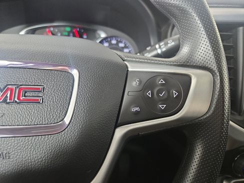 Certified 2023 GMC Acadia SLE w/ Driver Convenience Package image 17