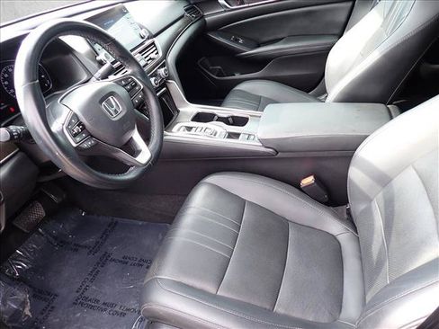 Used 2021 Honda Accord Touring image 10