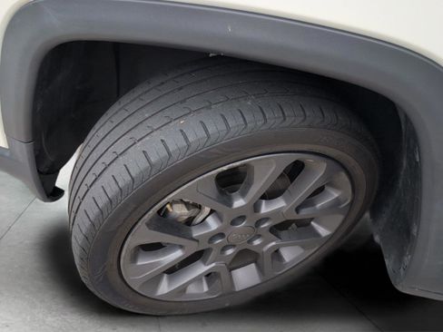 Certified 2021 Jeep Compass 80th Special Edition w/ Sun and Sound Group image 39