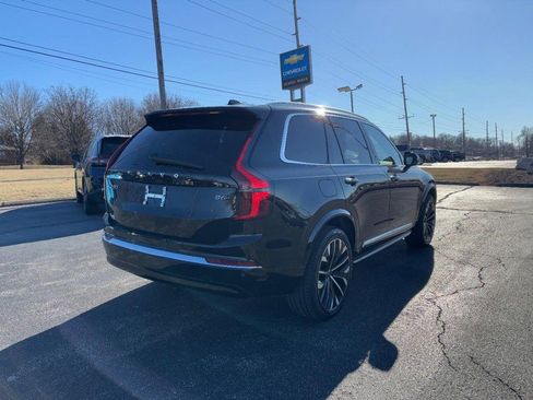 Used 2025 Volvo XC90 B6 Plus image 5