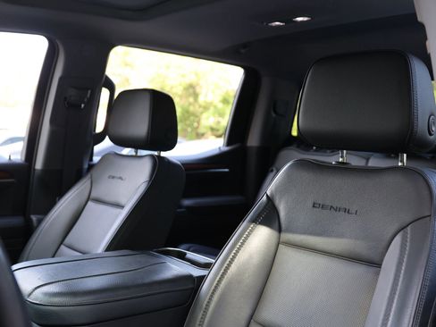 Used 2023 GMC Sierra 1500 Denali w/ Denali Reserve Package AWD/4WD image 10